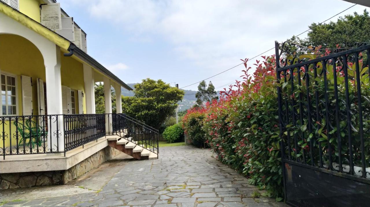 Fene Casa Con Jardin En La Playa De Almieiras 빌라 외부 사진