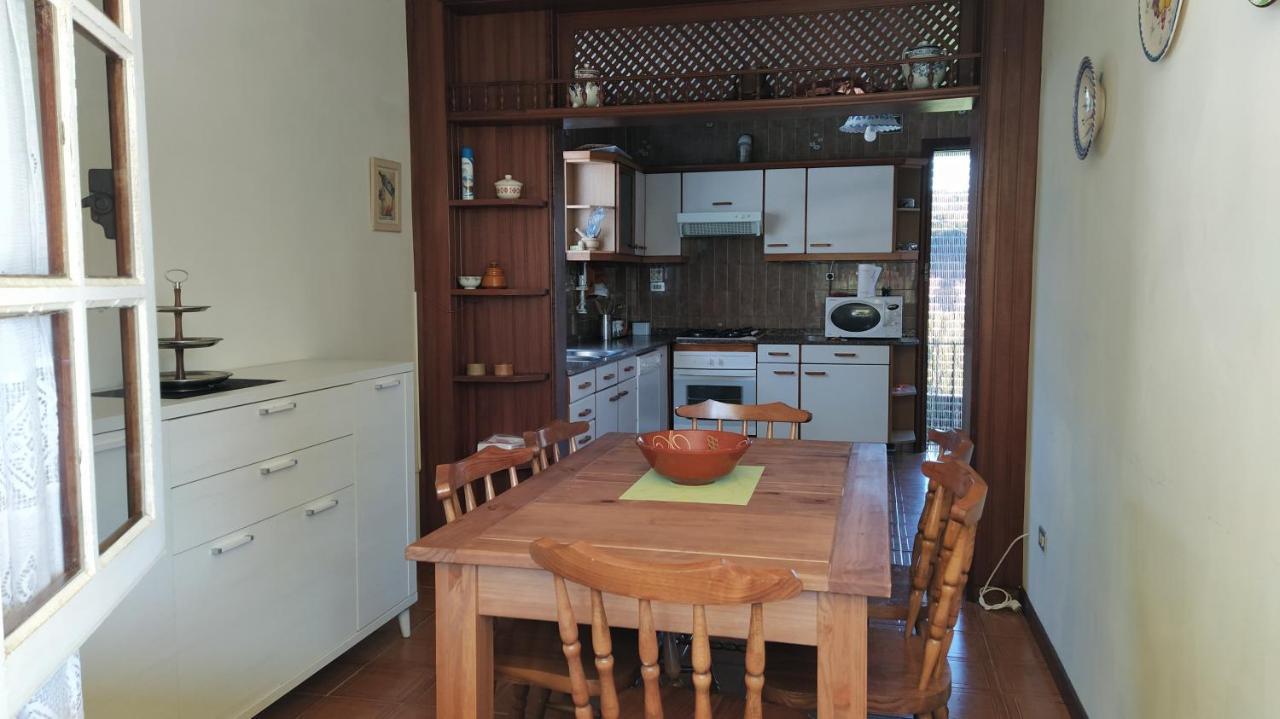 Fene Casa Con Jardin En La Playa De Almieiras 빌라 외부 사진