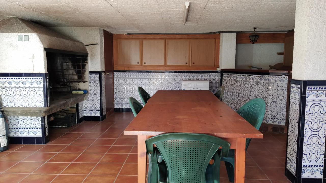 Fene Casa Con Jardin En La Playa De Almieiras 빌라 외부 사진